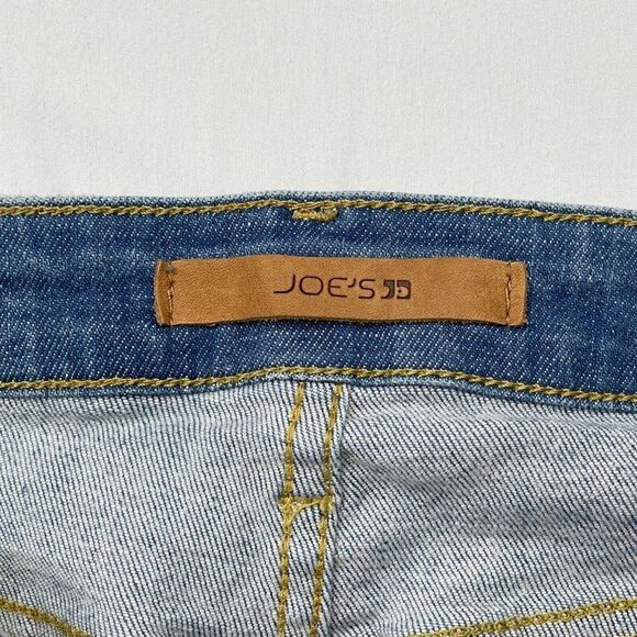 Joe's Jean Finn Skinny Ankle Distressed Jean in Gretchen - Picture 4 of 14